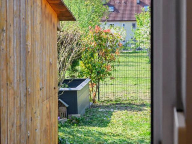 Ruhelage trifft Nutzfläche: 165 m² auf 4 Zimmer und 63 m² Aussenfläche