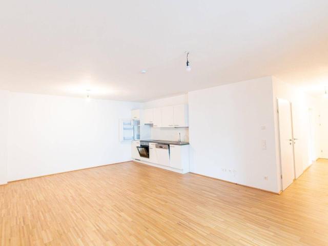Ruhelage: wunderschöne 3 Zimmer Wohnung mit Loggia