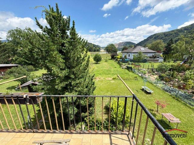 RUHELAGE Älteres Haus mit großem Garten sucht neue Besitzer