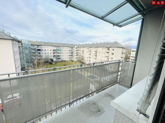 Ruhelage im obersten Stock 04. Obergeschoss – 3 Zimmer Wohnung mit Loggia!