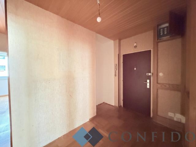RUHELAGE in Klosterneuburg Sanierungsbedürftige 3 Zimmerwohnung mit Loggia und Grünblick