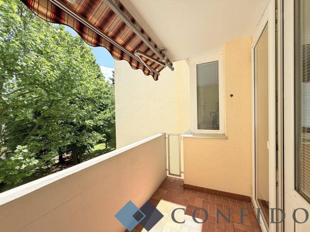 RUHELAGE in Klosterneuburg Sanierungsbedürftige 3 Zimmerwohnung mit Loggia und Grünblick