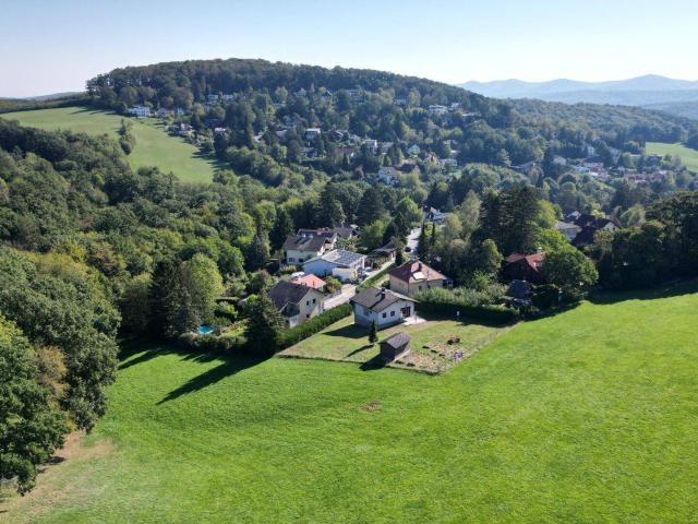 Ruhepol mit Weitblick: 1.354 m² Eigengrund am Wienerwald! | ZELLMANN IMMOBILIEN