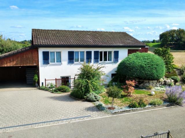 Ruhig und idyllisch gelegen, modernisiertes Einfamilienhaus in Top Zustand!