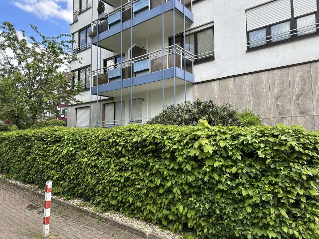 Ruhig und zentral: 2 Zimmer EG Gartenwohnung mit Balkon am Hochdahler Markt