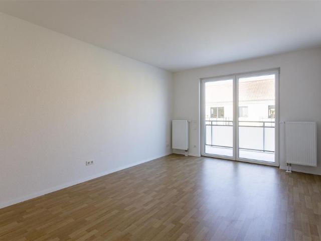 Ruhig wohnen im Grünen: 2 Zimmer Wohnung mit Balkon in Berlin Karow