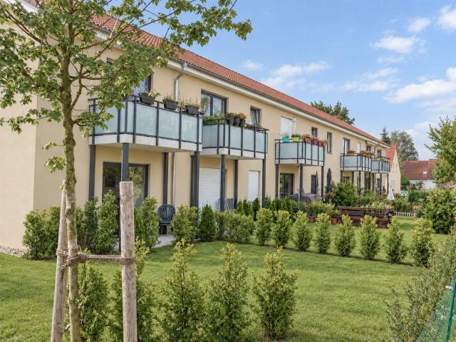 Ruhig wohnen im Grünen: 2 Zimmer Wohnung mit Balkon in Berlin Karow, sofort zum Einziehen