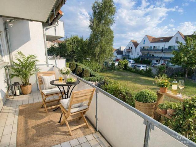 Ruhig wohnen mit Balkon: Gepflegte 3 Zimmer Wohnung in Top Lage