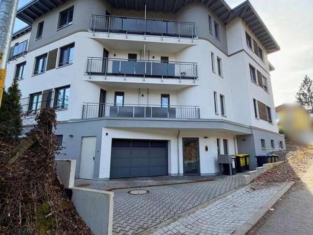 ruhig Wohnen mit Terrasse & Balkonen & TG Stellplatz