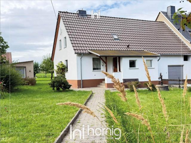 Ruhig wohnen mit viel Platz Einfamilienhaus mit Ausbaupotenzial und Garten