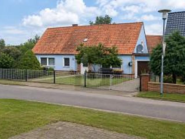 RUHIG WOHNEN MIT VIELEN MÖGLICHKEITEN