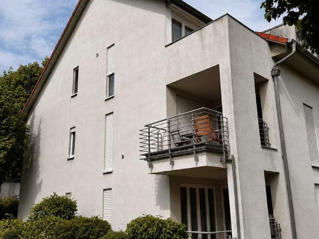 Ruhig wohnen, solide investieren – vermietete Wohnung mit Stellplatz