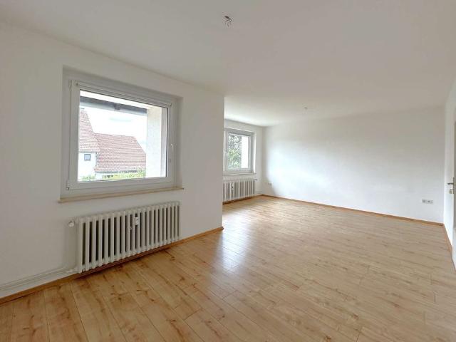 Ruhig wohnen | Renovierte 3 Zimmer Balkonwohnung im dörflichen Dedensen