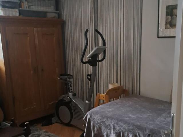 ruhig wohnen und dennoch gut angebunden: 56,74 m² große 2 zimmer wohnung mit balkon und parkplatz in ruhiger lage in vöcklabruck! ab 01.12.2026 verfügbar!