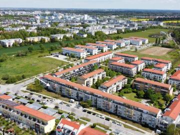 Ruhig wohnen vor den Toren Münchens moderne 3 Zimmer Wohnung mit Balkon und TG
