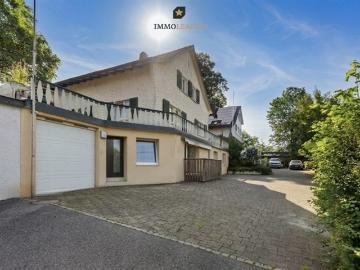 Ruhig wohnen. Vielseitig leben. 2 Wohneinheiten unter einem Dach