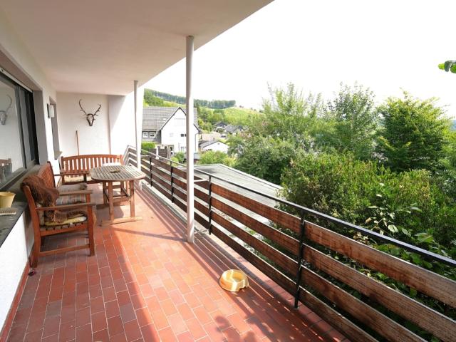 Ruhig gelegen mit Balkon und Garten