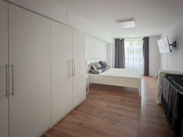 GEMÜTLICHE ALTBAUWOHNUNG MIT EINBAUKÜCHE UND TAGESLICHTBAD! IDEAL ZUM WOHLFÜHLEN! PROVISIONSFREI!