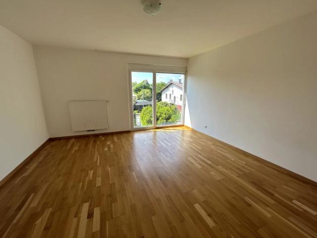 Ruhig gelegene 2 Zimmer Garten Wohnung mit großem Garten und Küche inkl