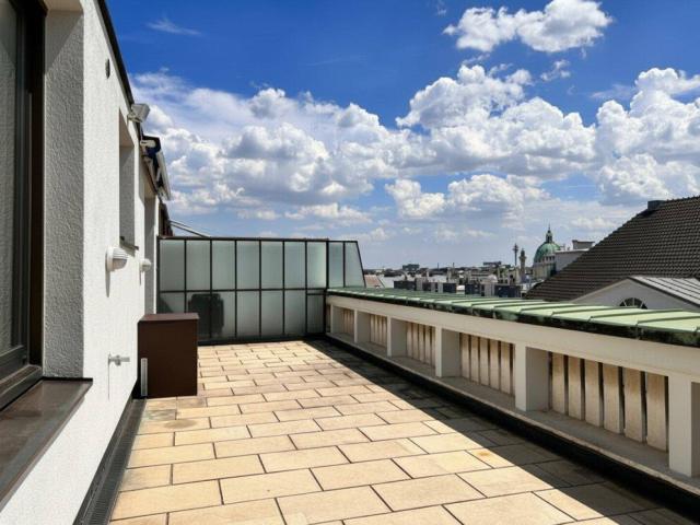 Ruhig gelegene 3 Zimmer Wohnung mit 40m² Terrasse im 9. Liftstock!