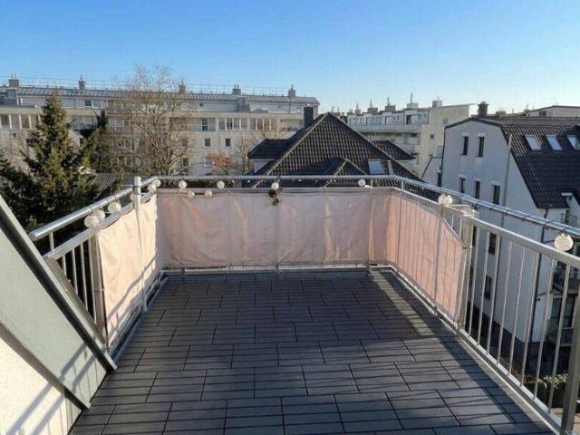 Ruhig gelegene 3 Zimmer Wohnung mit 2 Terrassen und Klimaanlage PKW Stellplatz optional verfügbar