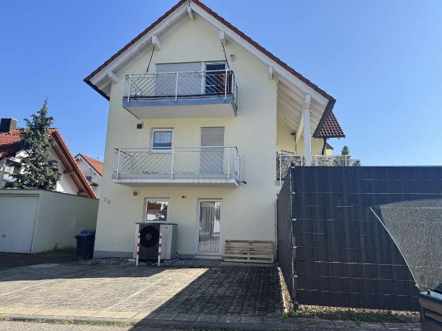 Ruhig gelegene 3 Zimmer Wohnung mit Balkon im 2. OG und Einliegerwohnung im UG