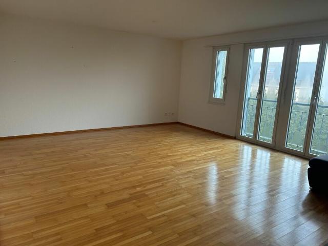 Ruhig gelegene 3.5 Zimmerwohnung mit Sitzplatz