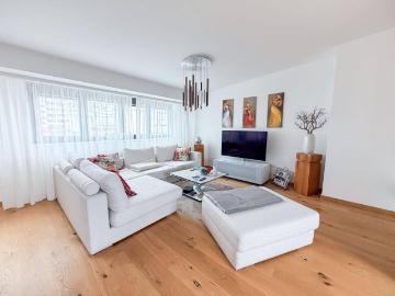 Ruhig gelegene, moderne 3 Zimmer Maisonettewohnung mit Loggia & Terrasse in Favoriten