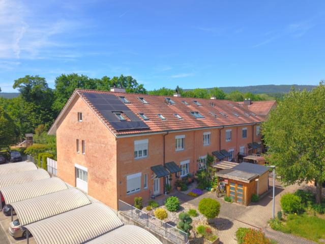 Ruhig gelegenes 6.5 Zimmer Reihenfamilienhaus mit viel Platz