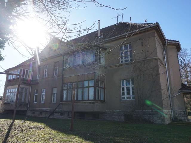 Ruhig gelegenes Grundstück mit Gebäude im Bode Tal in Westeregeln zu verkaufen