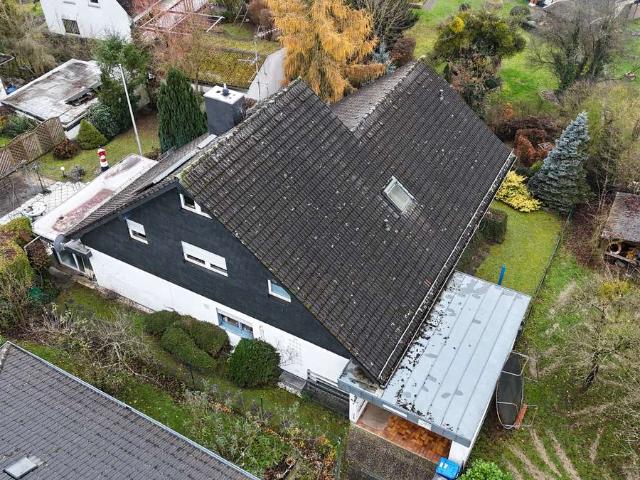 Ruhig gelegenes Einfamilienhaus mit Einliegerwohnung in Weilburg