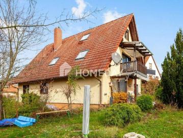 Ruhig gelegenes Mehrfamilienhaus mit 3 WE, Gartenidylle und attraktivem Entwicklungspotenzial