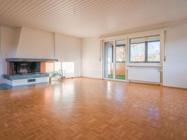 Ruhig gelegenes und helles 6 Zimmer Einfamilienhaus in Ueberstorf