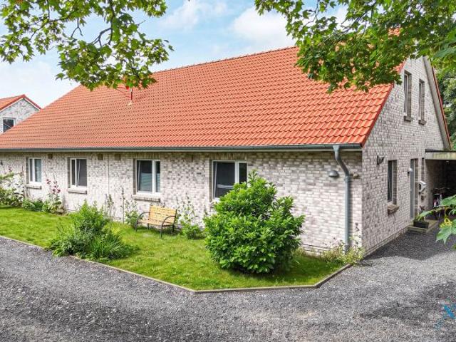 Ruhig gelegenes Zweifamilienhaus in Humptrup – Ideal für Kapitalanleger und Eigennutzer