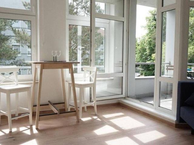 Ruhig, hell, möbliert Apartment mit Balkon und Top Anbindung zwischen Adlershof und Flughafen BER