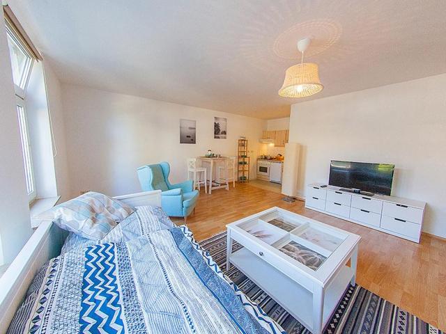 Ruhig, hell, möbliert Apartment mit Top Anbindung zwischen Adlershof und Flughafen BER