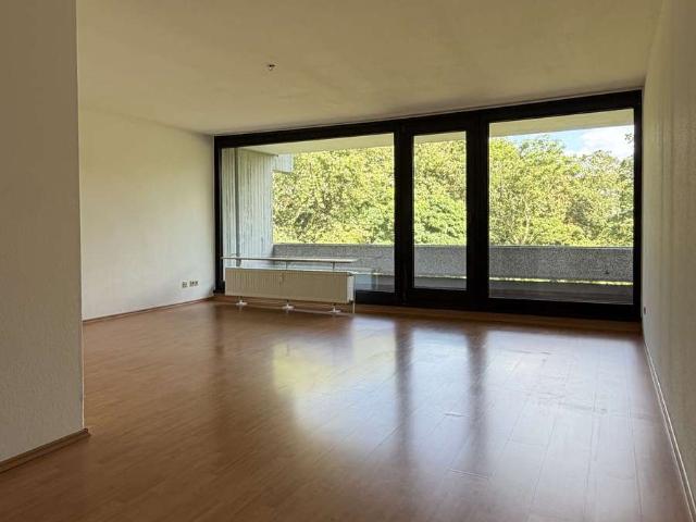 Ruhig im Grünen, schnell in der Stadt – 2 Zimmer Wohnung mit 2 Balkonen
