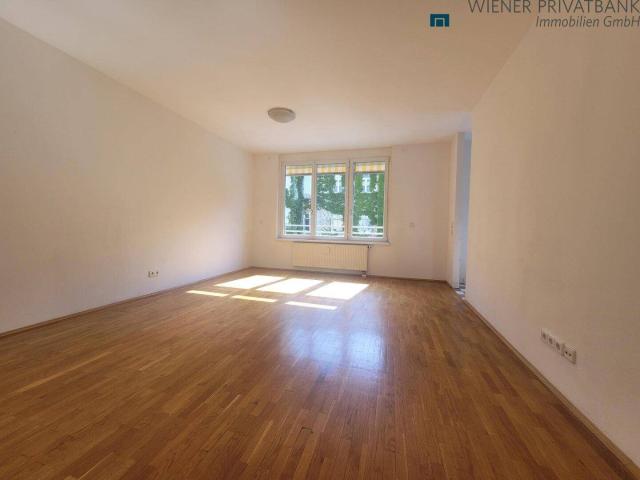 RUHIGE 3 ZIMMER INNENHOF WOHNUNG IM 3.OG IN U BAHN NÄHE