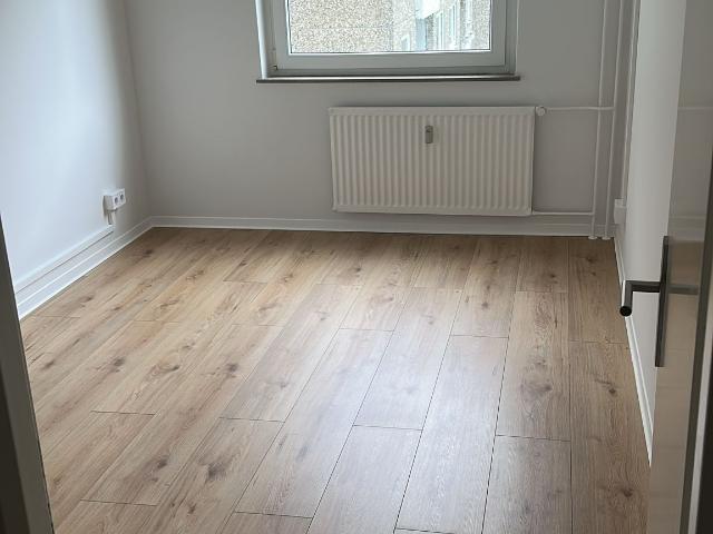 Ruhige 3 Zimmer Wohnung im 3. Obergeschoss in Laatzen – Pettenkoferstraße