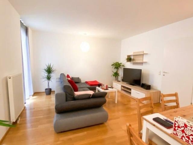 Ruhige 3 Zimmer Wohnung mit Balkon nahe der Haltestelle Kliebergasse I Badewanne & Dusche