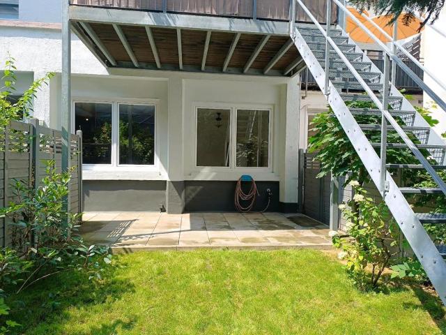 Ruhige 3 Zimmer Wohnung mit Garten & Stellplatz in zentraler Lage