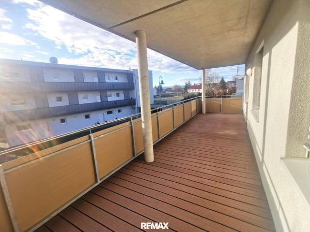 Ruhige 3 Zimmer Wohnung mit großem Balkon, Carport und ausgezeichneter Infrastruktur
