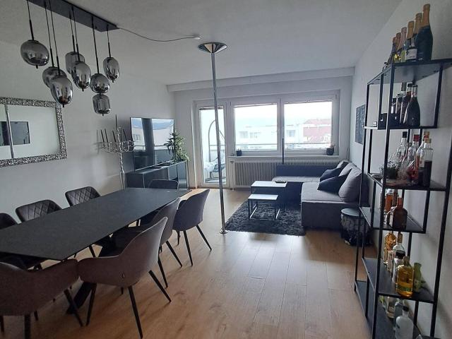 Ruhige 3 Zimmer Wohnung mit Loggia & Garage