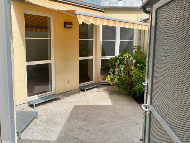 Ruhige 3 Zimmer Wohnung mit Terrasse und 2 Bädern in Hietzing