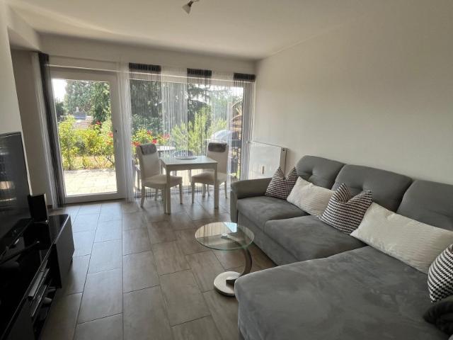 Ruhige 1 Zimmer Wohnung mit Terrasse auf dem Niederberg – HWH Immobilien
