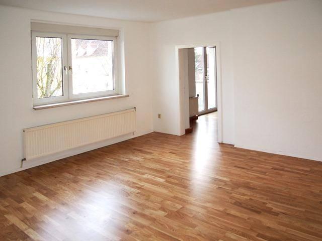 Ruhige 2,5 Zimmer Wohnung mit Balkon und Parkplatz in Wels Vogelweide – PROVISIONSFREI