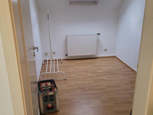 ruhige 2,5 Zimmer DG Wohnung für Einzelperson
