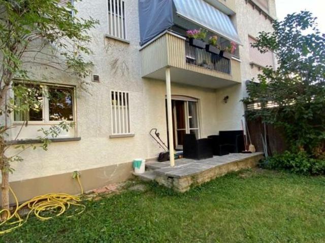 Ruhige 2.5 Zimmer Gartenwohnung mit Sitzplatz Brüggstrasse 74, Biel