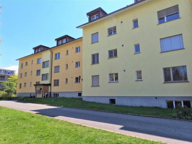 Ruhige 2.5 Zimmerwohnung nähe Einkaufsmöglichkeiten