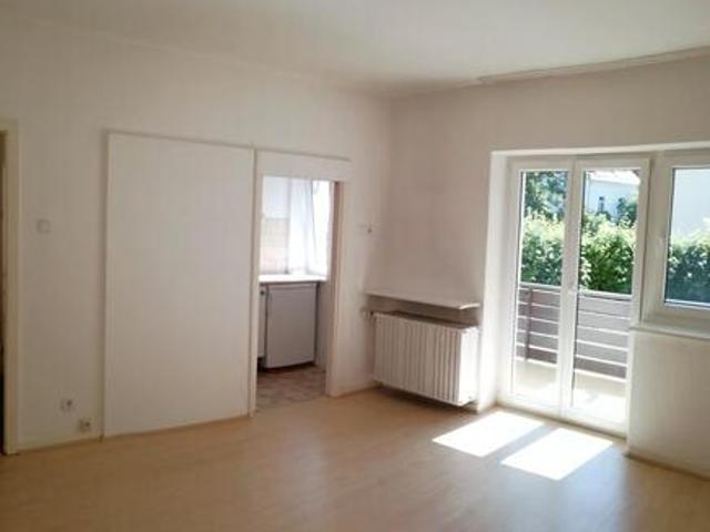 Ruhige 2 Zi. EG. Wohnung im Villenviertel zu vermieten